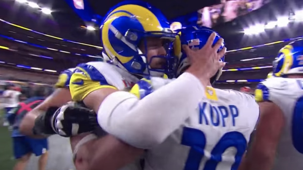 rams celebrate late touchdown by cooper kupp in super bowl 56